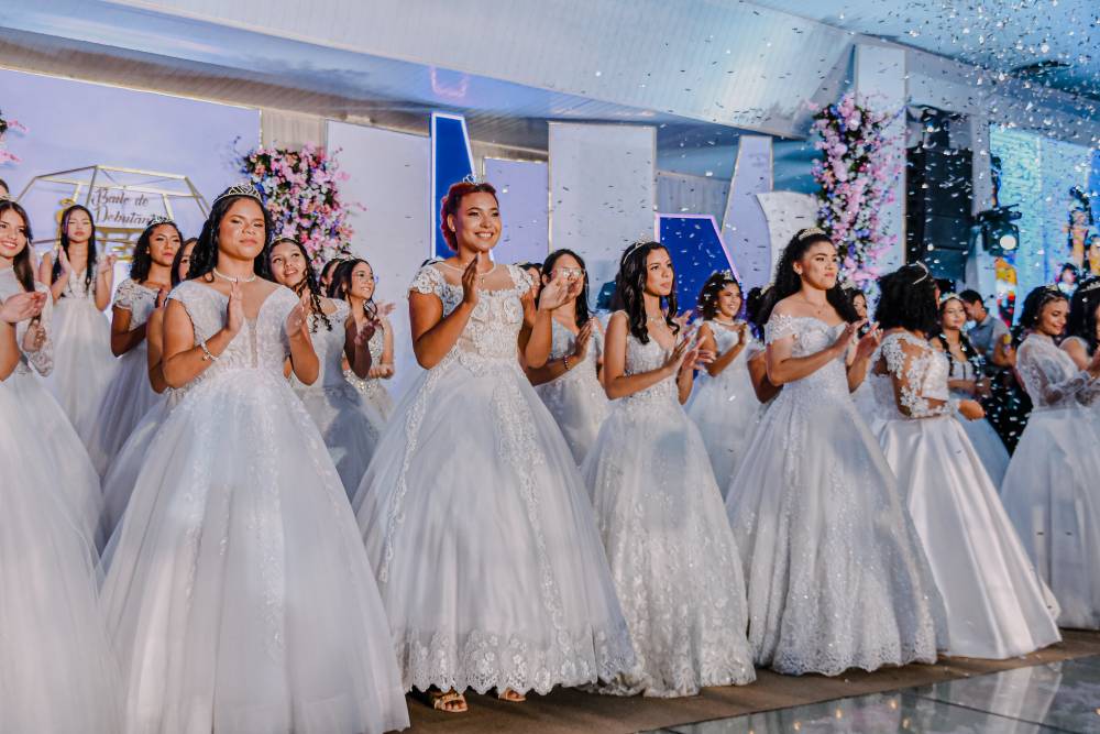 SESI promove Baile de Debutantes para filhas e dependentes de trabalhadores da indústria
